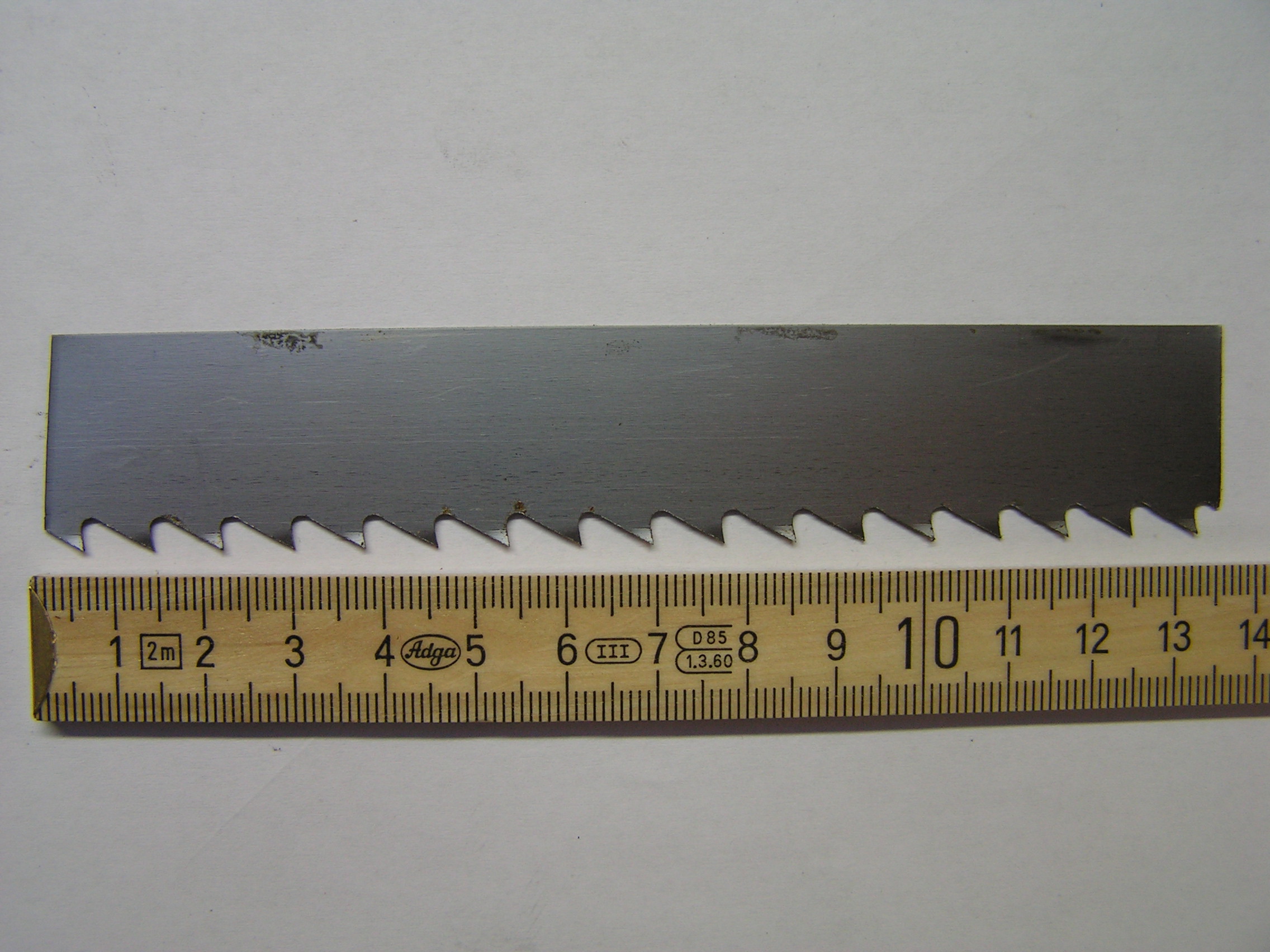 Scie à placoplâtre Fuller, acier trempé, poignée de plastique, lame de 6 po  de long 320-0090